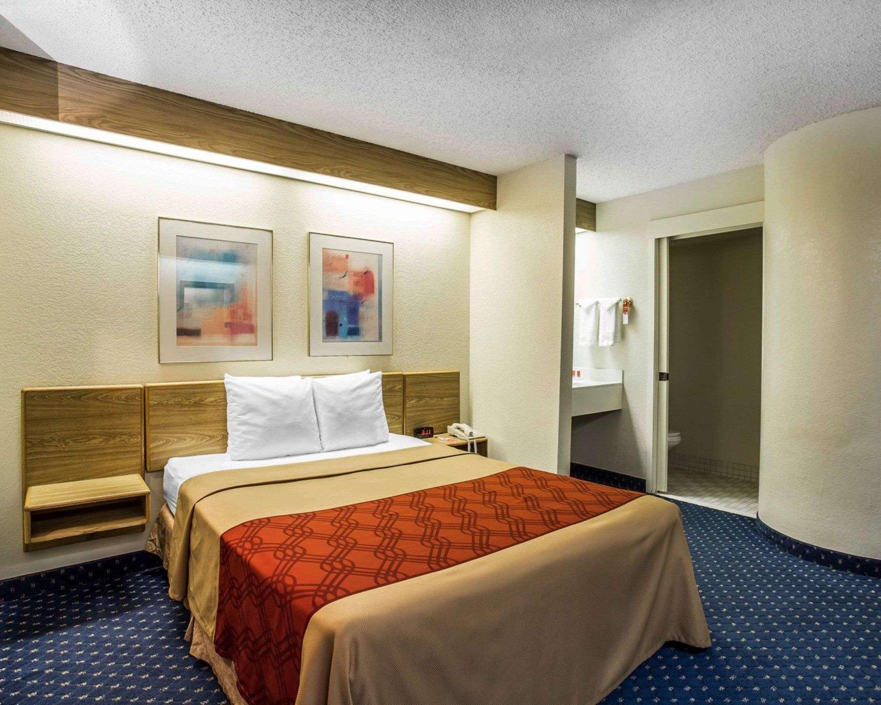 Econo Lodge Denver International Airport Аврора Экстерьер фото