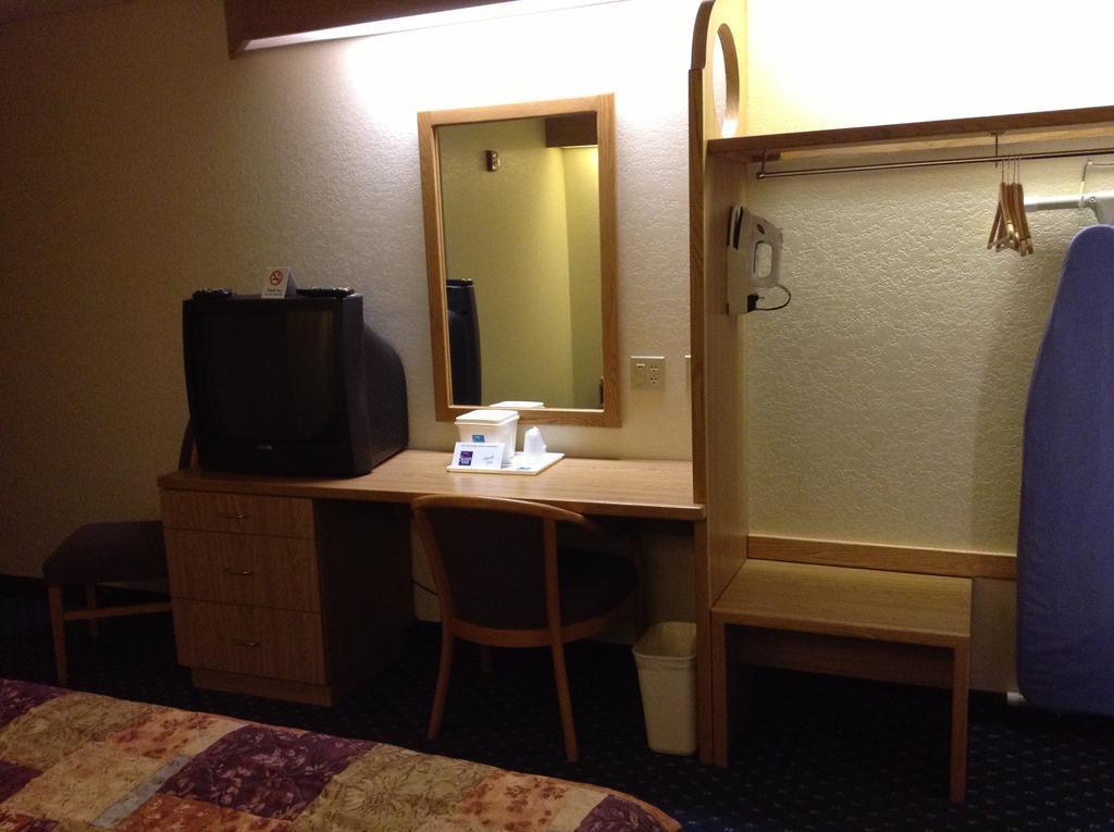 Econo Lodge Denver International Airport Аврора Экстерьер фото