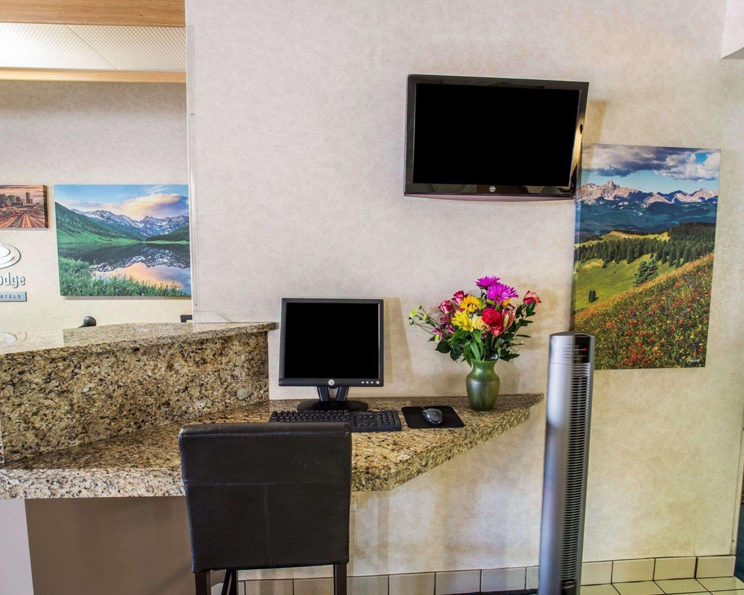 Econo Lodge Denver International Airport Аврора Экстерьер фото