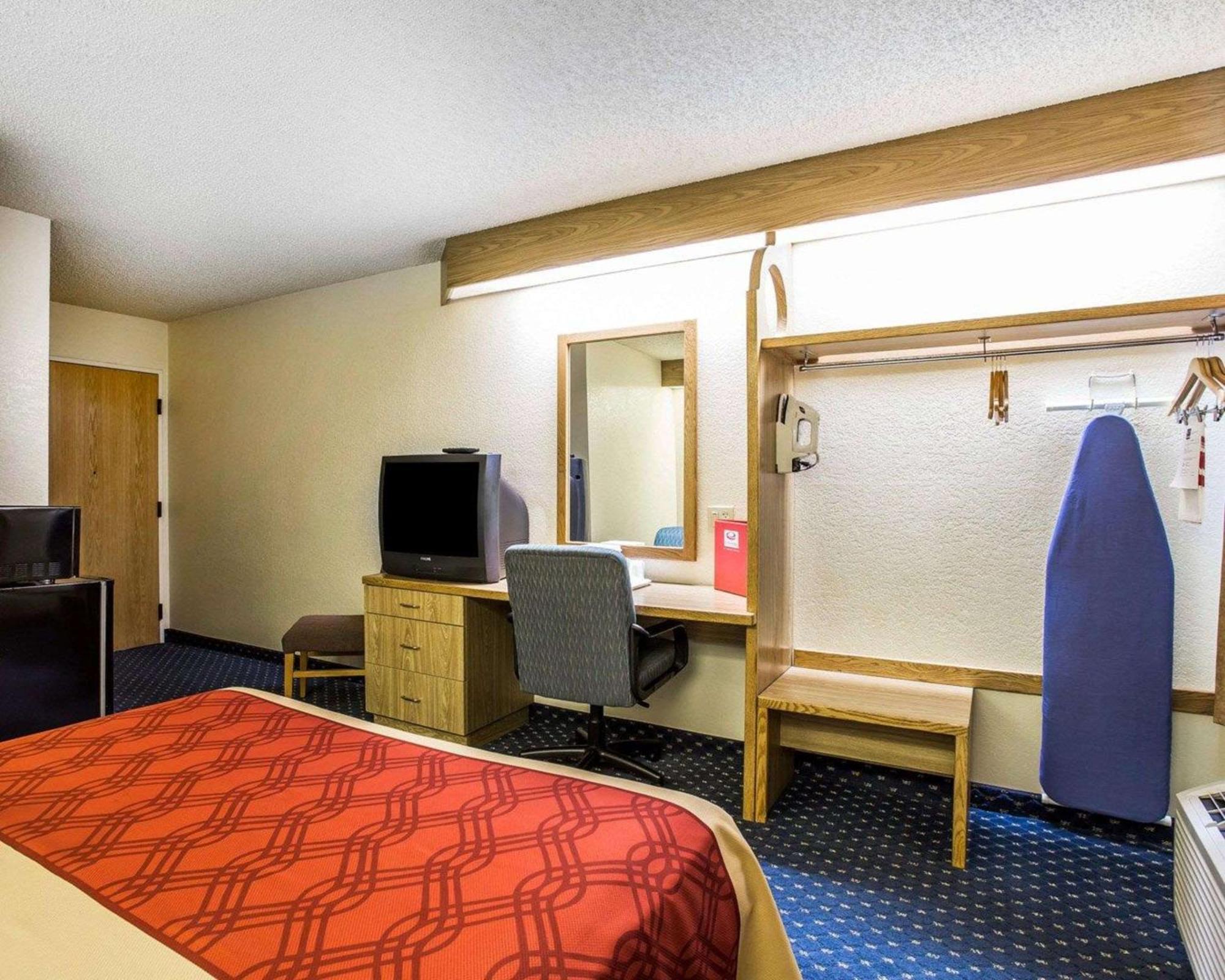 Econo Lodge Denver International Airport Аврора Экстерьер фото