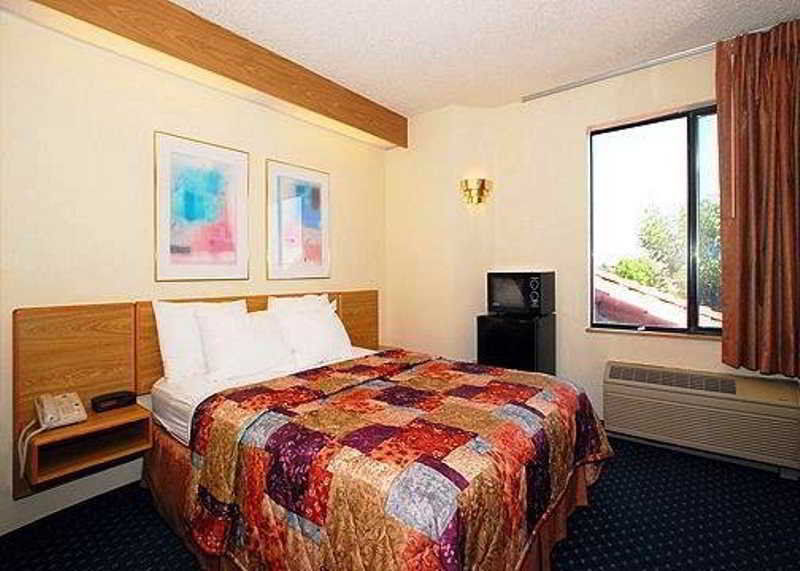 Econo Lodge Denver International Airport Аврора Экстерьер фото