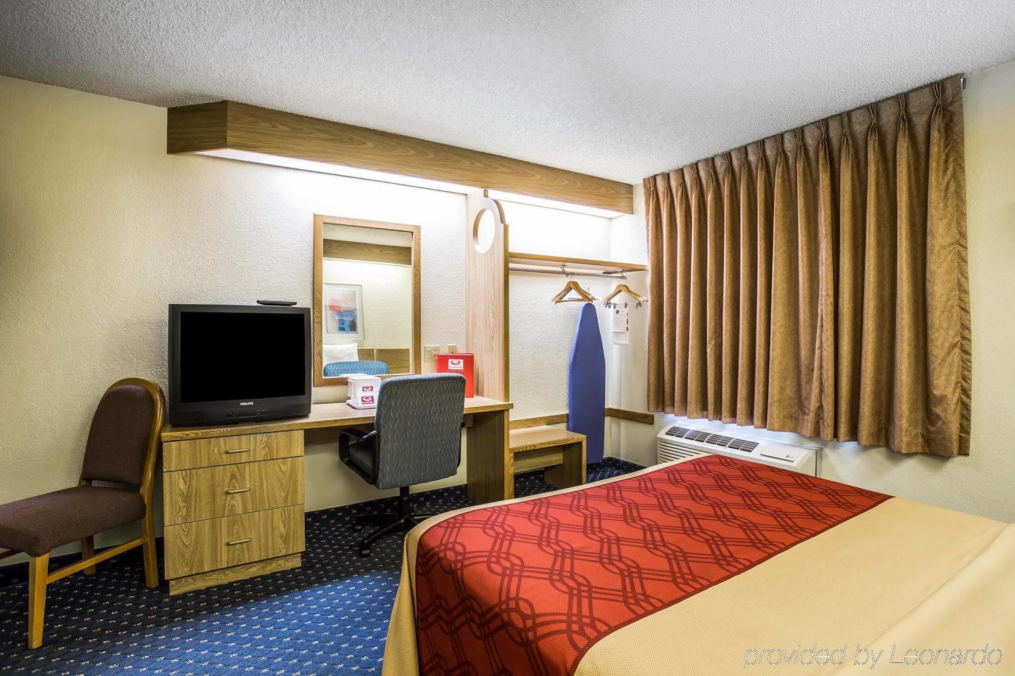 Econo Lodge Denver International Airport Аврора Экстерьер фото